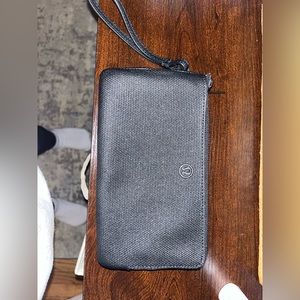 lululemon wristlet